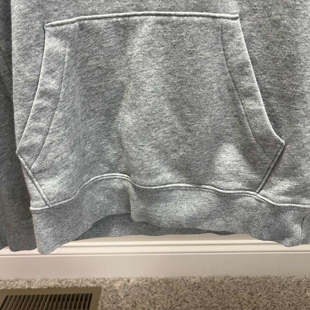 Nike Women’s Heather Gray Pullover Hoodie - Picture 5 of 8